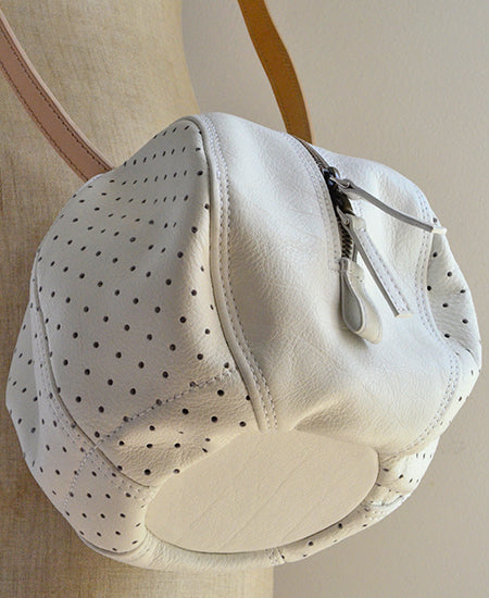 【40%OFF】rosa mosa / Helmet bag (S/white)
