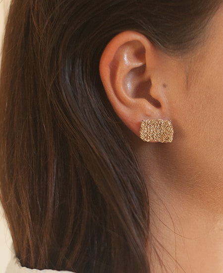 delphine lamarque jewelry / tiny earrings (TINYEP/pink)