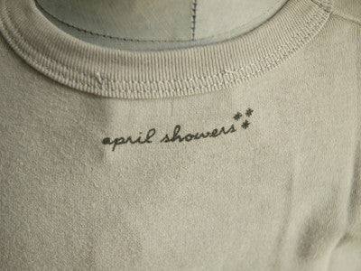 April Showers / T-shirt (grey)