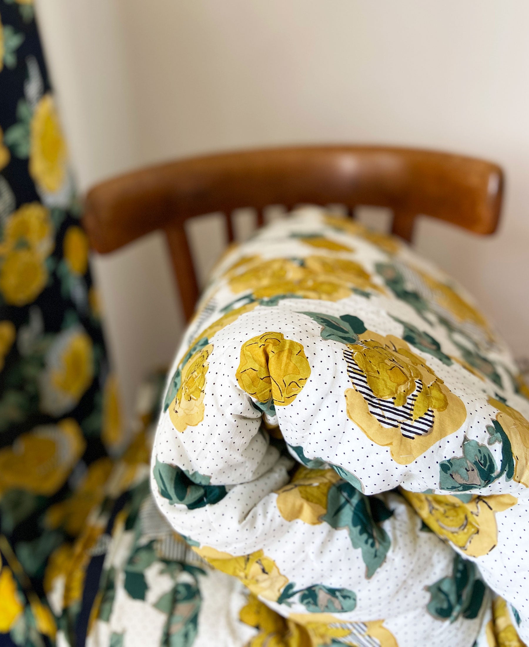 Lucas du Tertre / Reversible quilt (Yellow Roses) – petiteparis