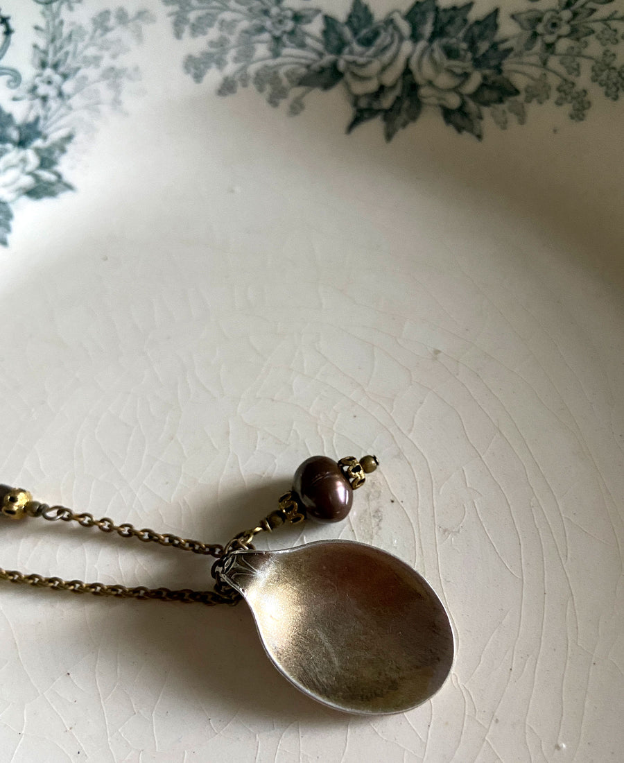 TABITO Jewelry / Vintage spoon necklace, brown pearl (sp02AW20)