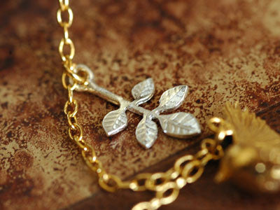 Alex Monroe bird and leaf necklace (g-p/s)