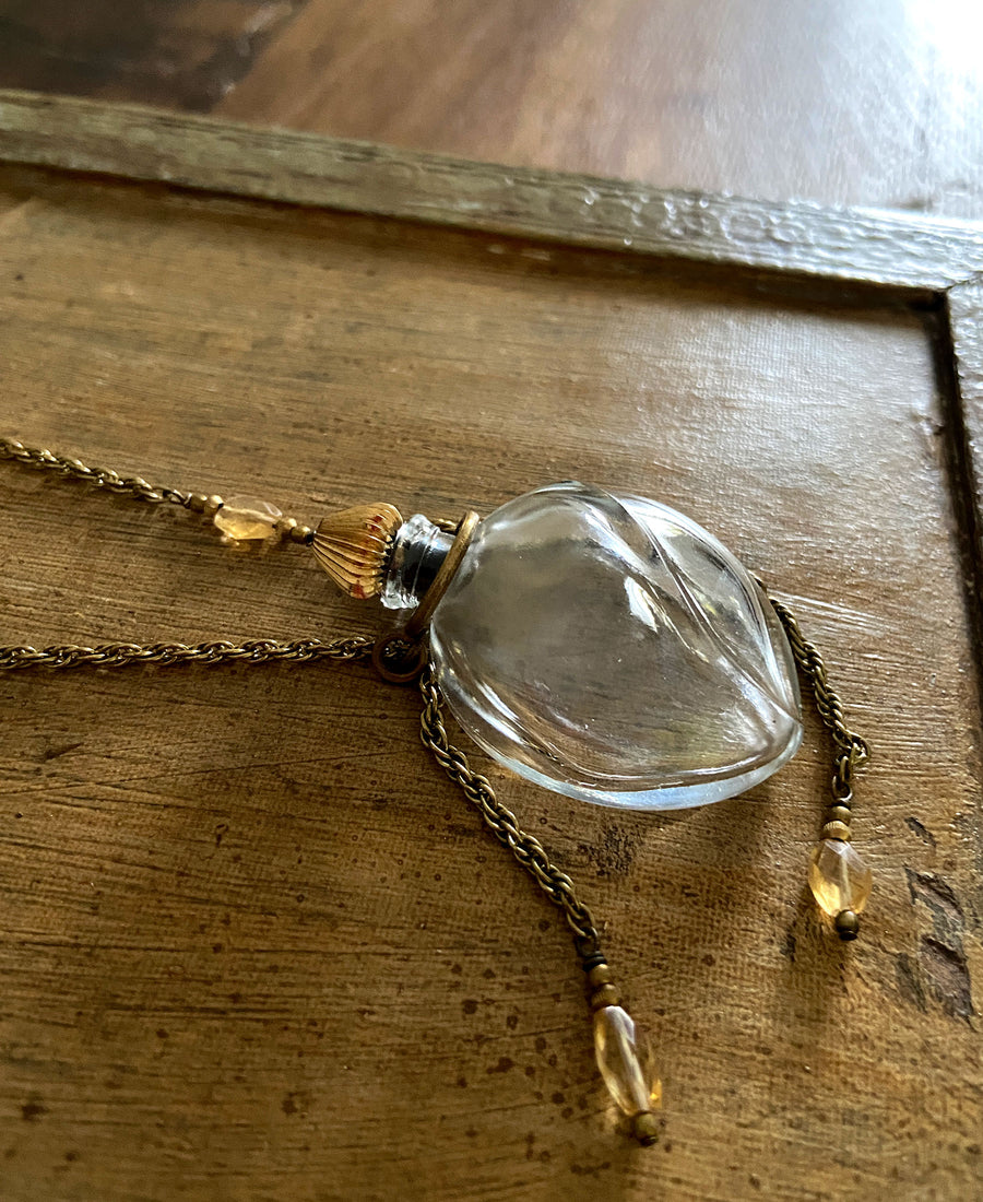 TABITO Jewelry / Vintage perfume flask, drop (fl08.22aw)