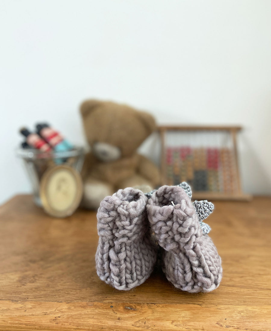 【OUTLET】April Showers / Knitted baby shoes (grey)