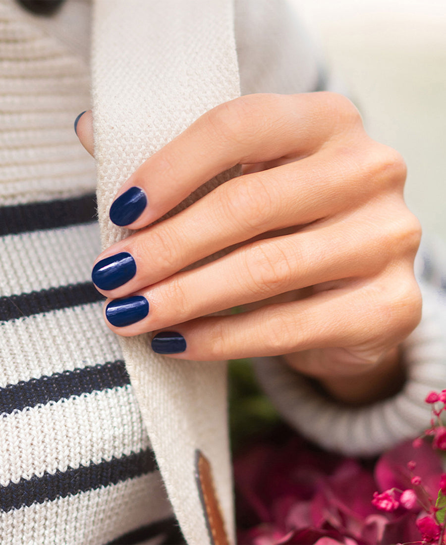 manucurist / green flash™ 02 (LED nail polish / navy blue)