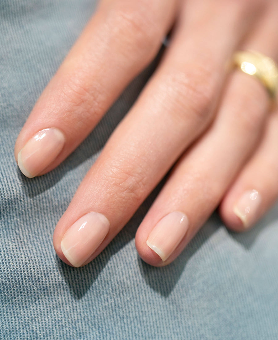 manucurist / green flash™ 02 (LED nail polish / beige)