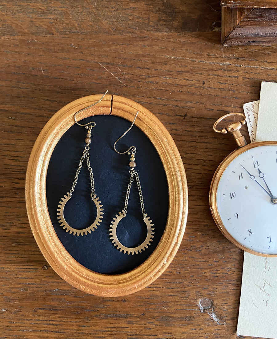 TABITO Jewelry / Alarm clock brass earring (Br.AE3.24)