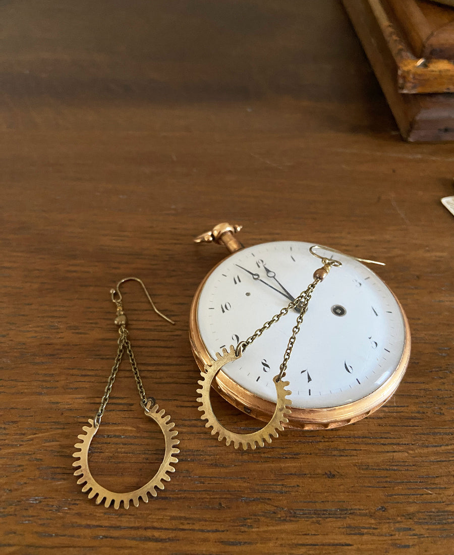 TABITO Jewelry / Alarm clock brass earring (Br.AE3.24)