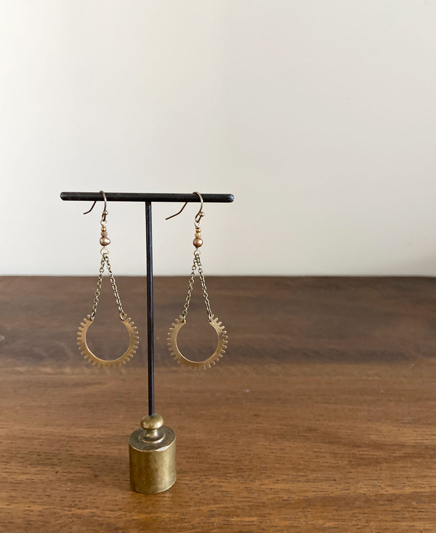 TABITO Jewelry / Alarm clock brass earring (Br.AE3.24)