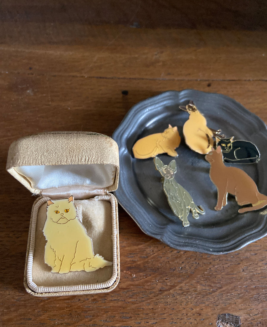 Vintage pin brooch (Chat A)