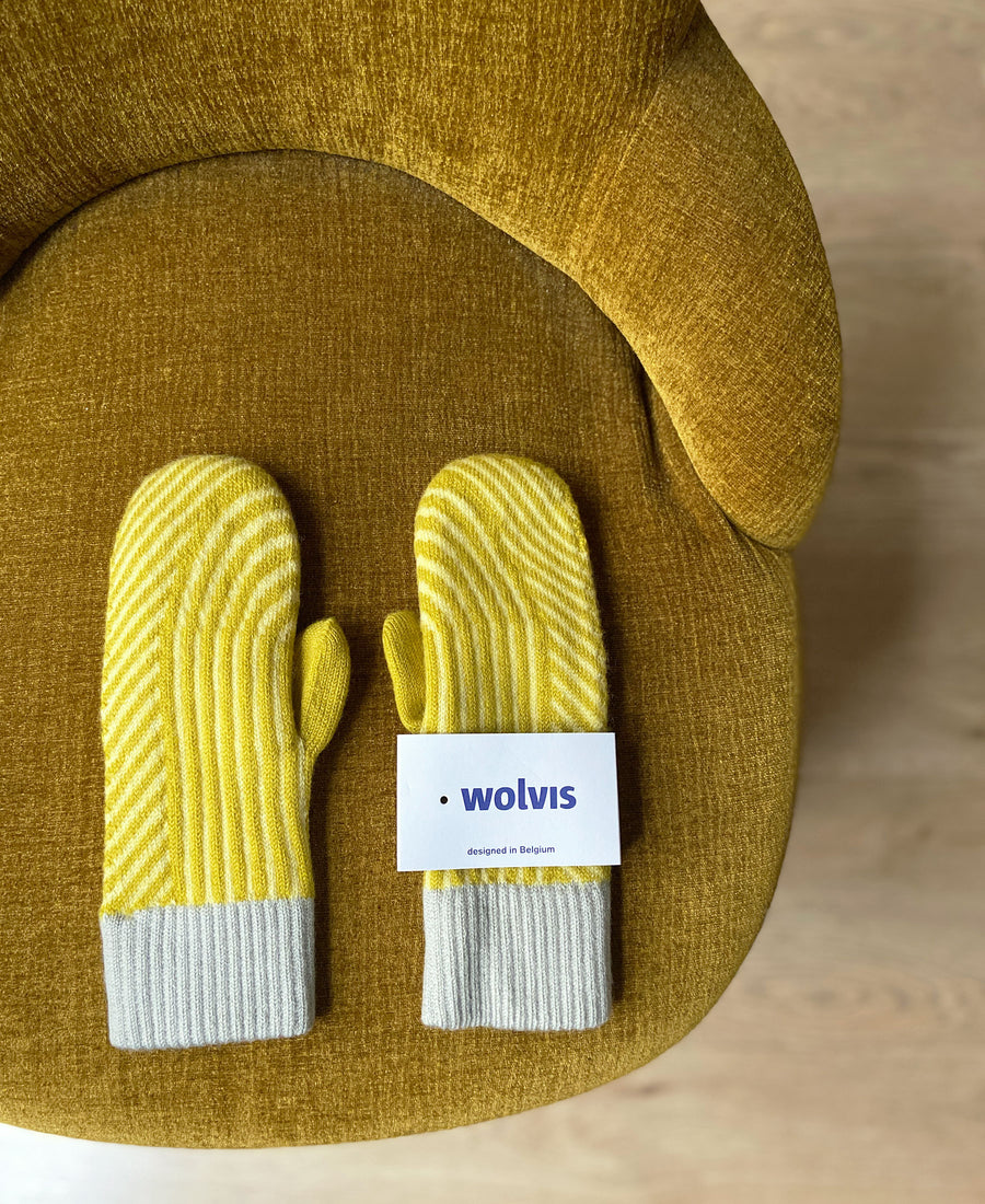 wolvis / mittens Bauhaus sulphur (yellow)