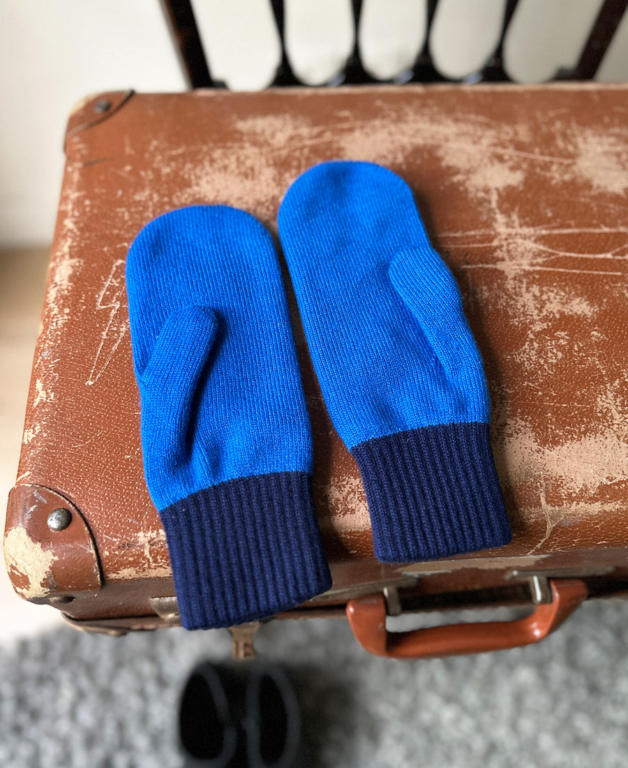 wolvis / mittens cobalt (blue)