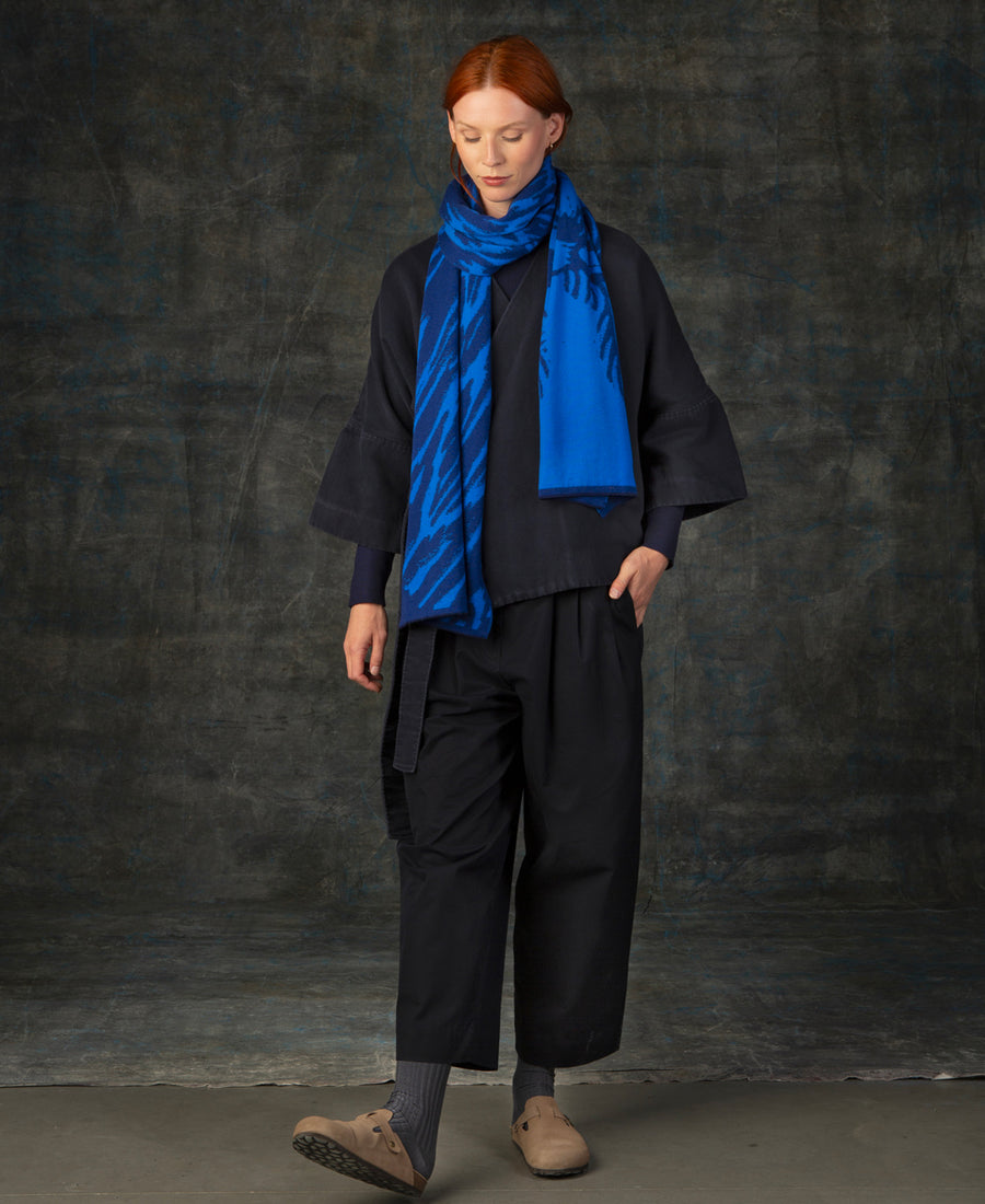 wolvis / scarf CERURA ink (blue / maxi)