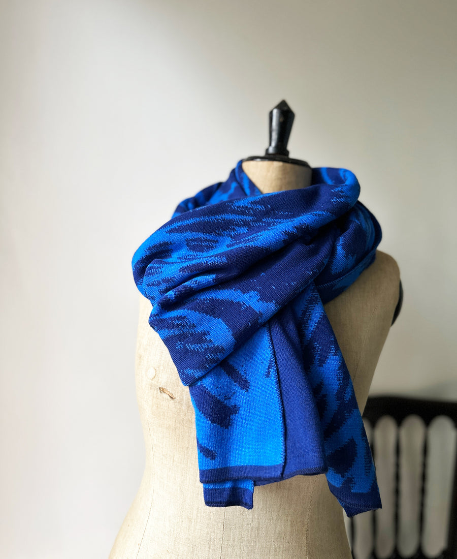 wolvis / scarf CERURA ink (blue / maxi)