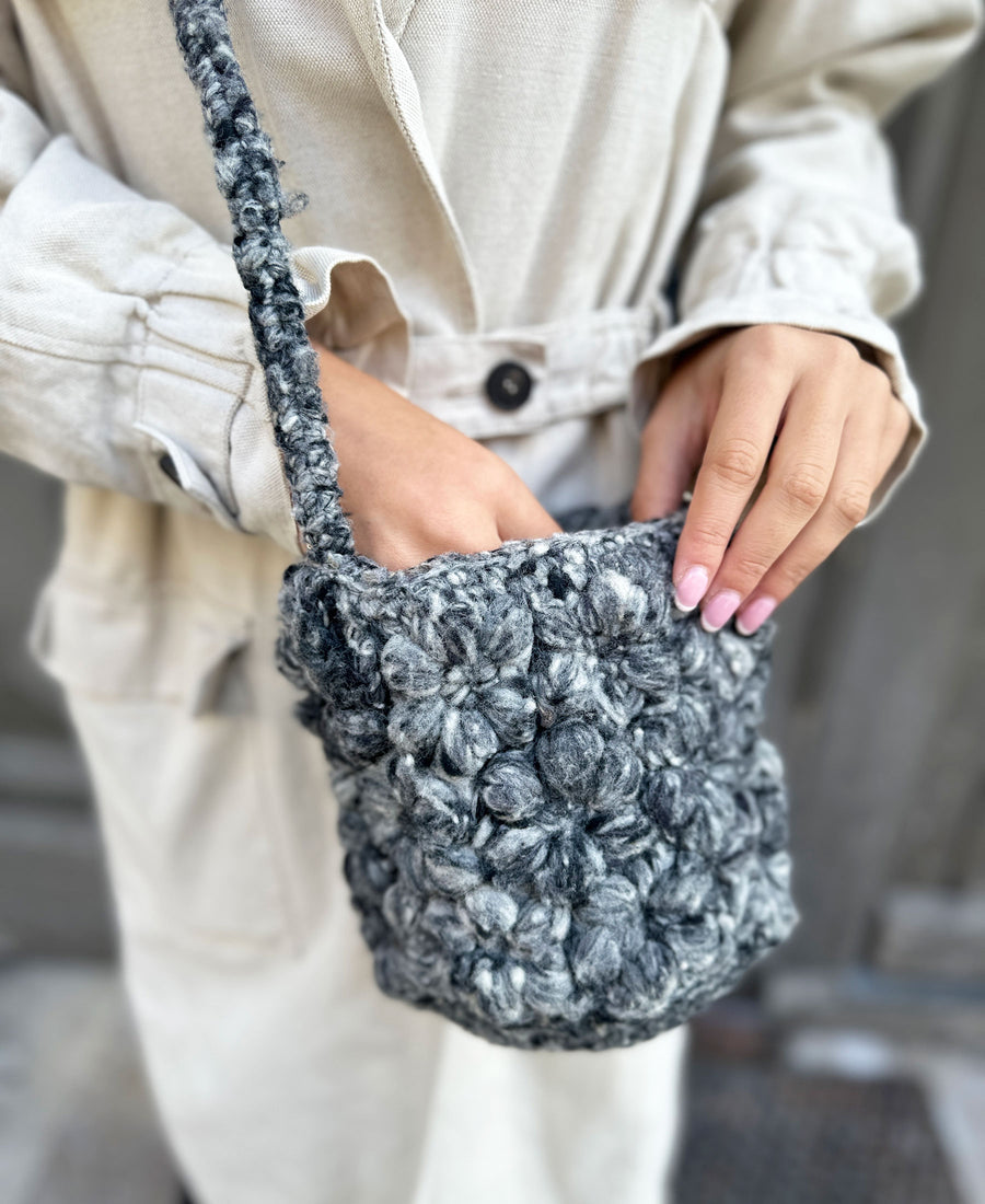 Sophie Digard / wool shoulder bag (S007/15/3051/CRD)