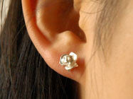 Alex Monroe / Rose stud earring (s)