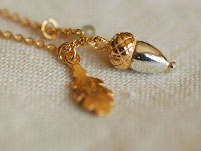 Alex Monroe / baby acorn and oak leaf necklace
