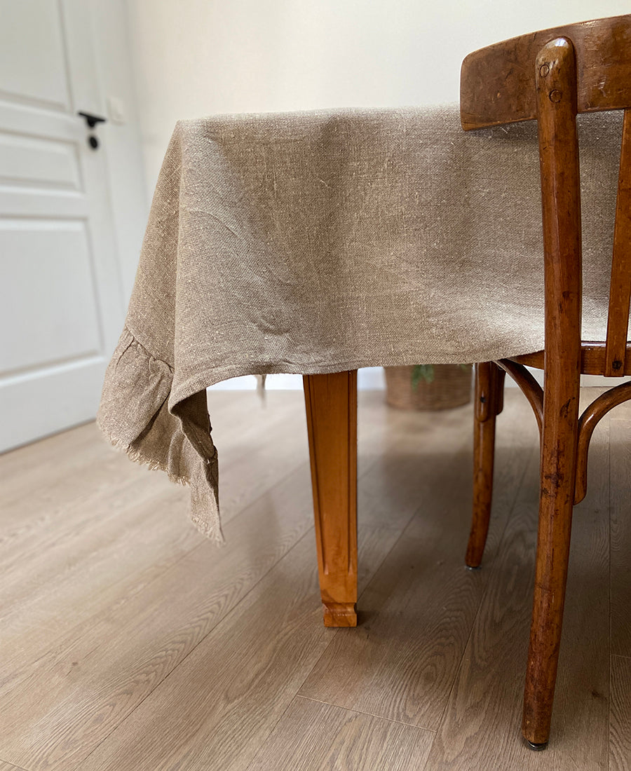 UN ESPRIT EN PLUS / linen table cloth