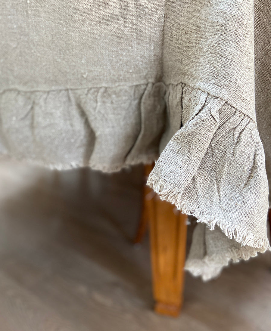 UN ESPRIT EN PLUS / linen table cloth