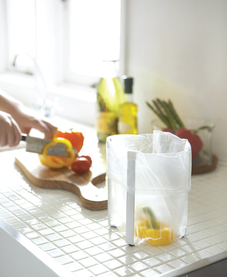 YAMAZAKI home / kitchen multi eco stand plastic bag holder  (white)