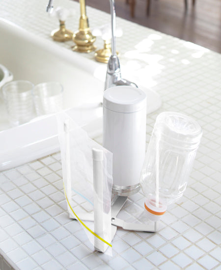 YAMAZAKI home / kitchen multi eco stand plastic bag holder  (white)