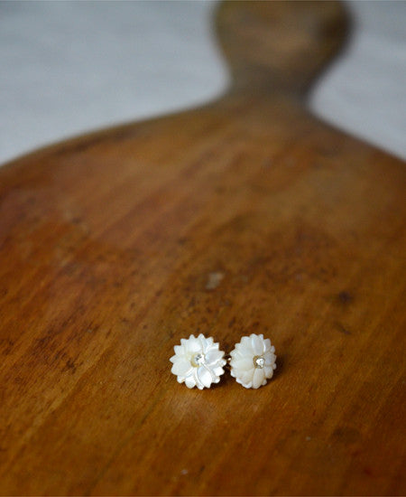 Culotte / vintage earring (flower)