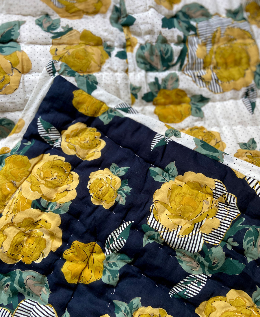 Lucas du Tertre / Reversible quilt (Yellow Roses)