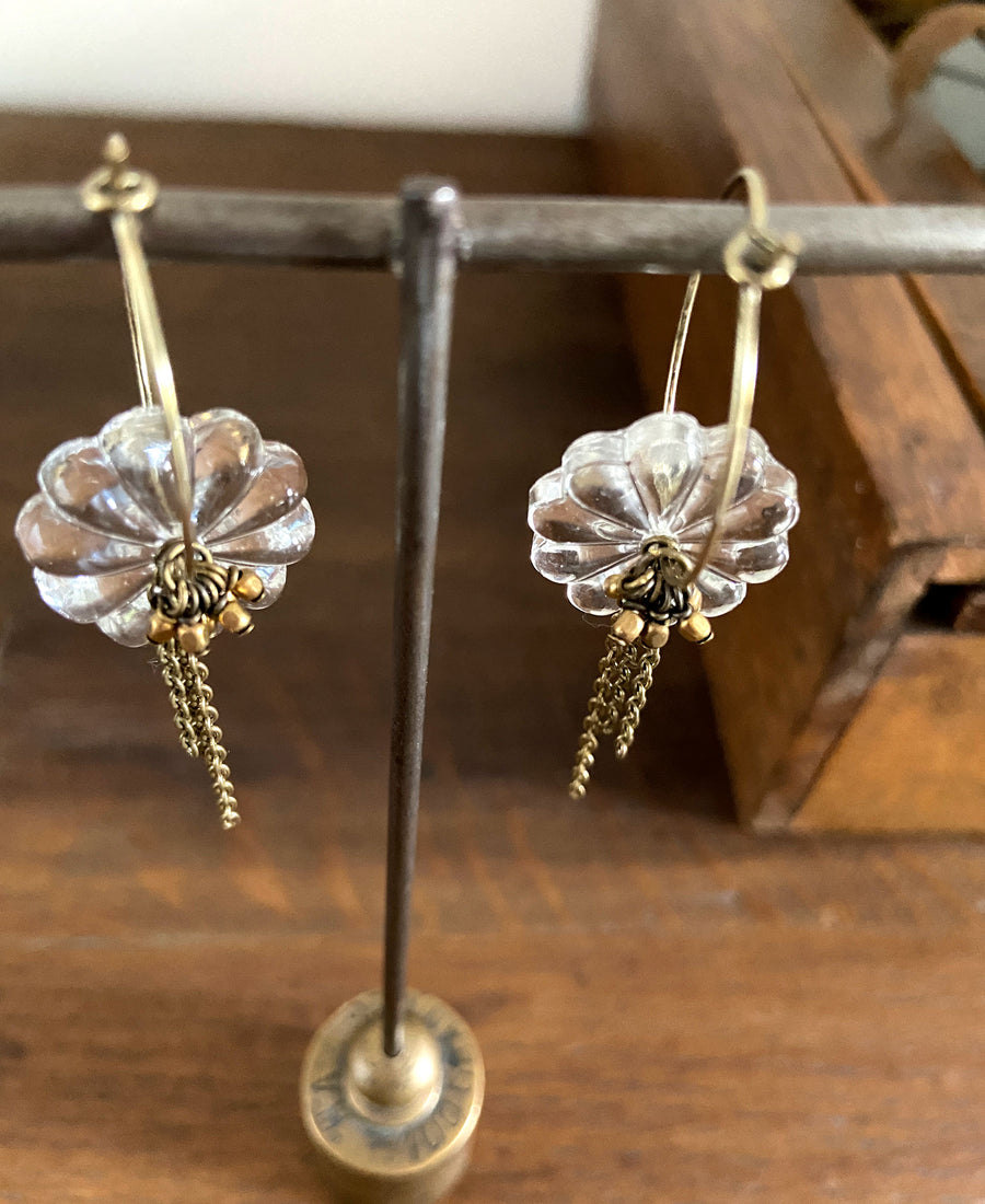 TABITO Jewelry / Antique chandelier flower glass earring (chanFss)