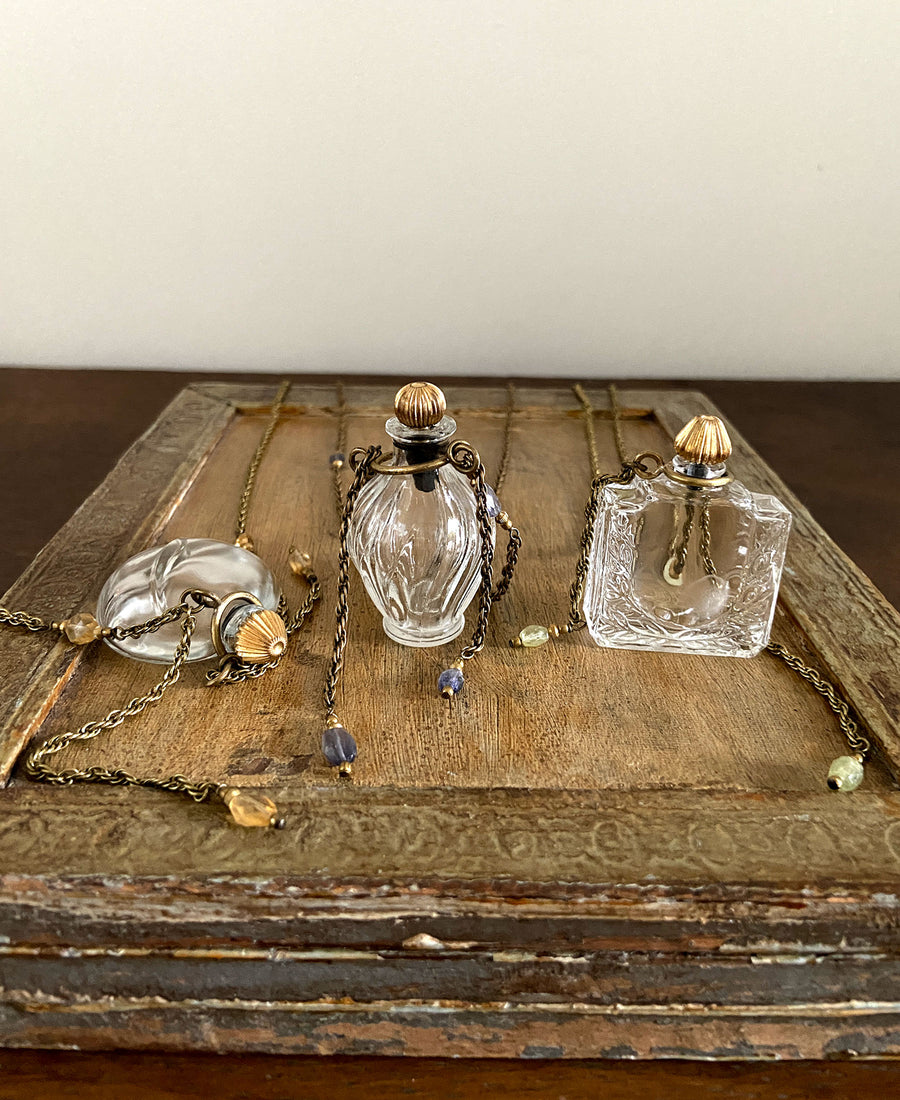 TABITO Jewelry / Vintage perfume flask, twist (fl04.22aw)